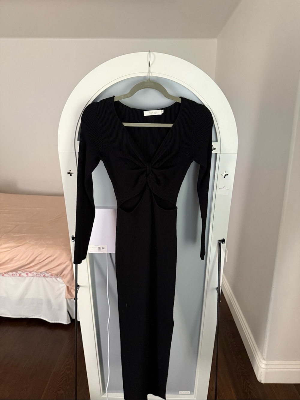 Black Ribbed Twist Cutout Maxi Dress | Black | Long Sleeve | S